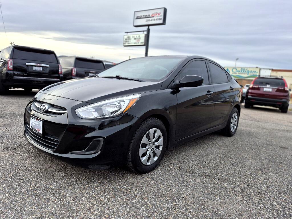 2017 Hyundai Accent SE 4-Door 6A