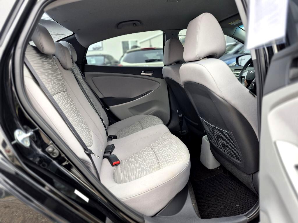 Hyundai Accent SE 4-Door 6A 2017