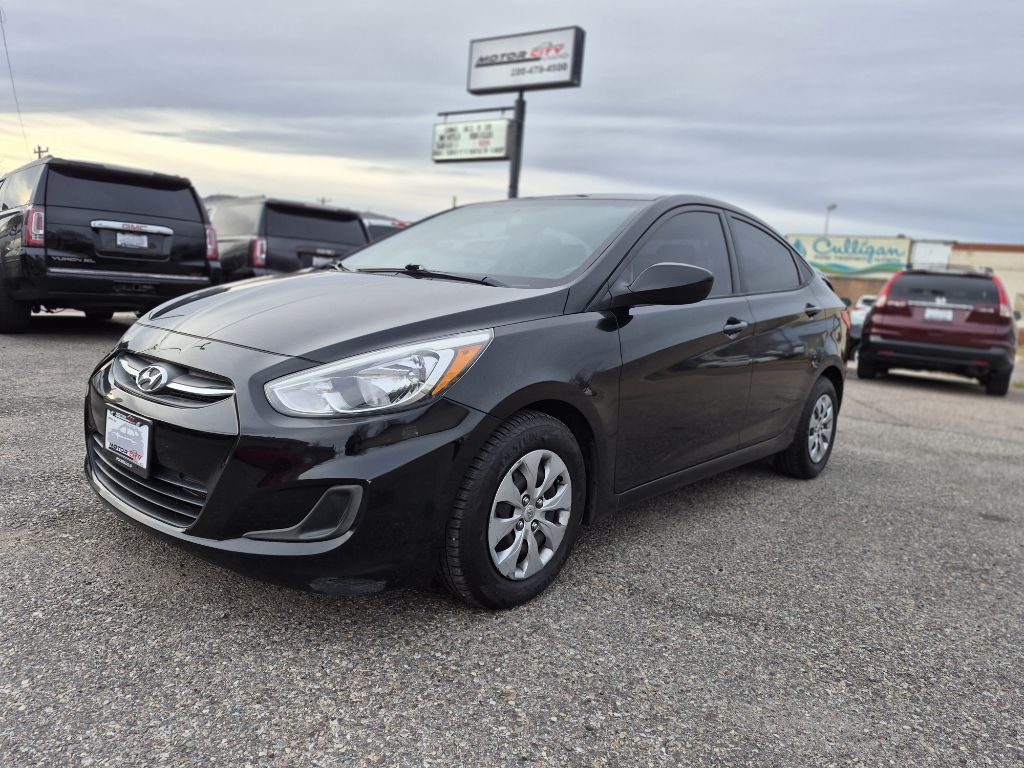 2017 Hyundai Accent SE 4-Door 6A