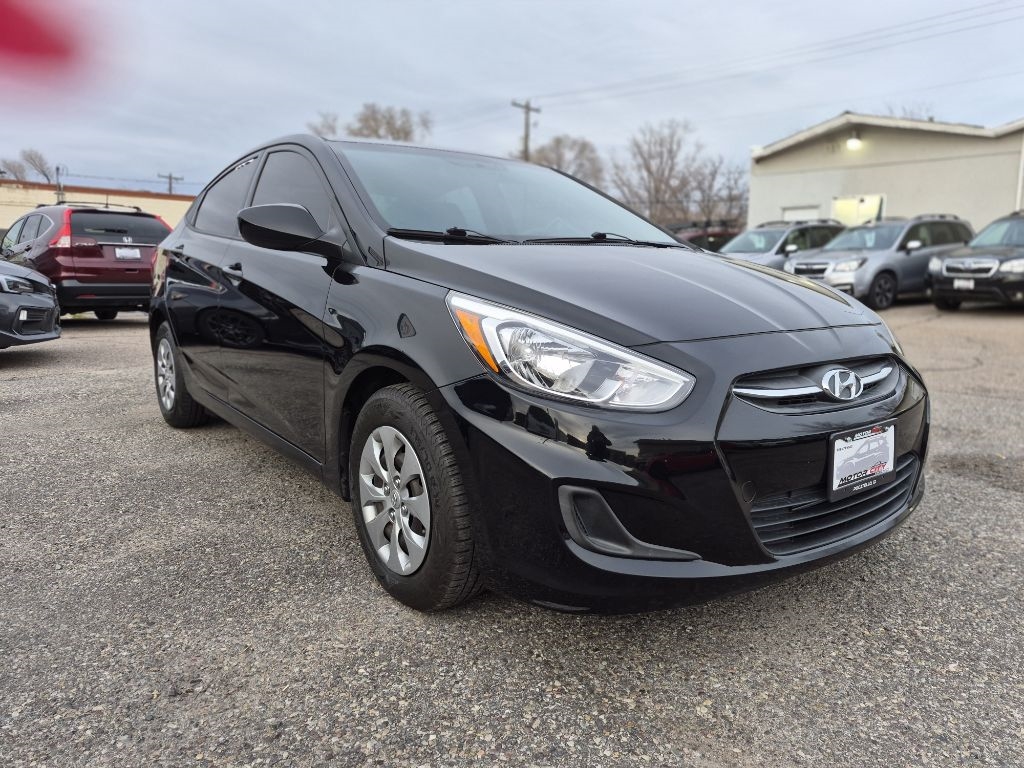 Hyundai Accent SE 4-Door 6A 2017