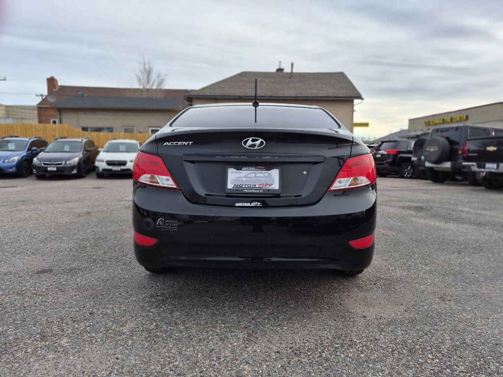 Hyundai Accent SE 4-Door 6A 2017