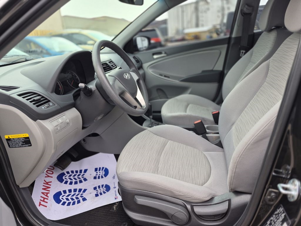 Hyundai Accent SE 4-Door 6A 2017