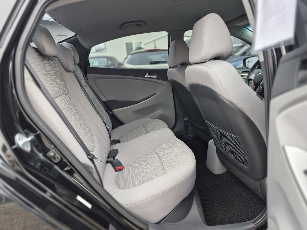 Hyundai Accent SE 4-Door 6A 2017