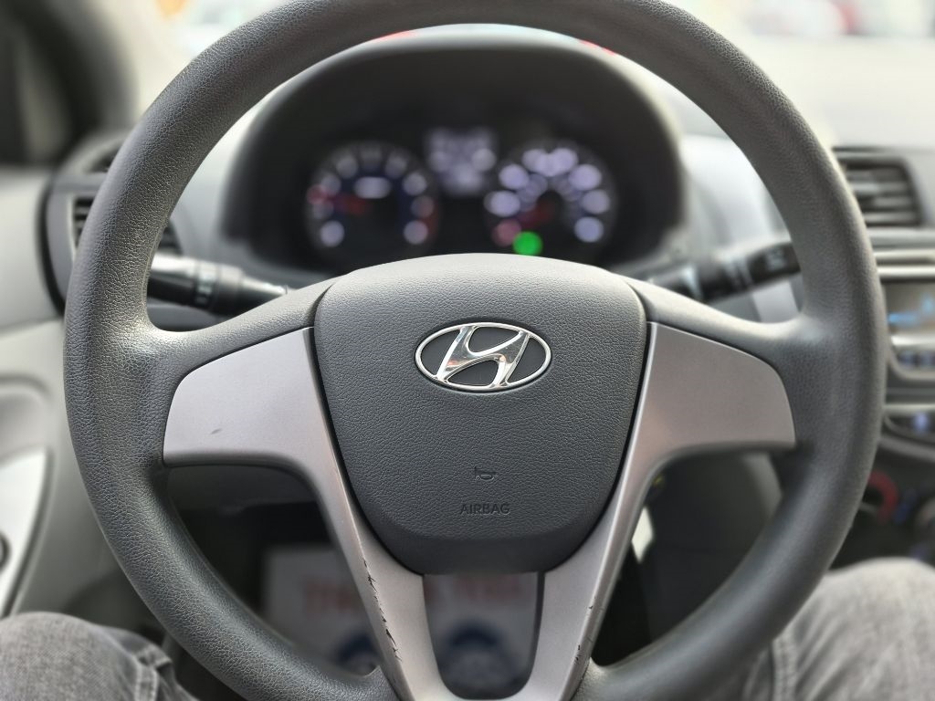 Hyundai Accent SE 4-Door 6A 2017