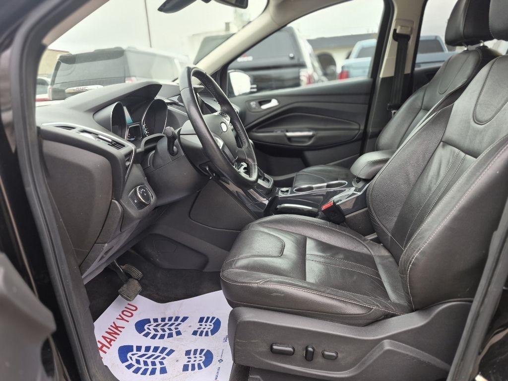 Ford Escape Titanium 4WD 2013