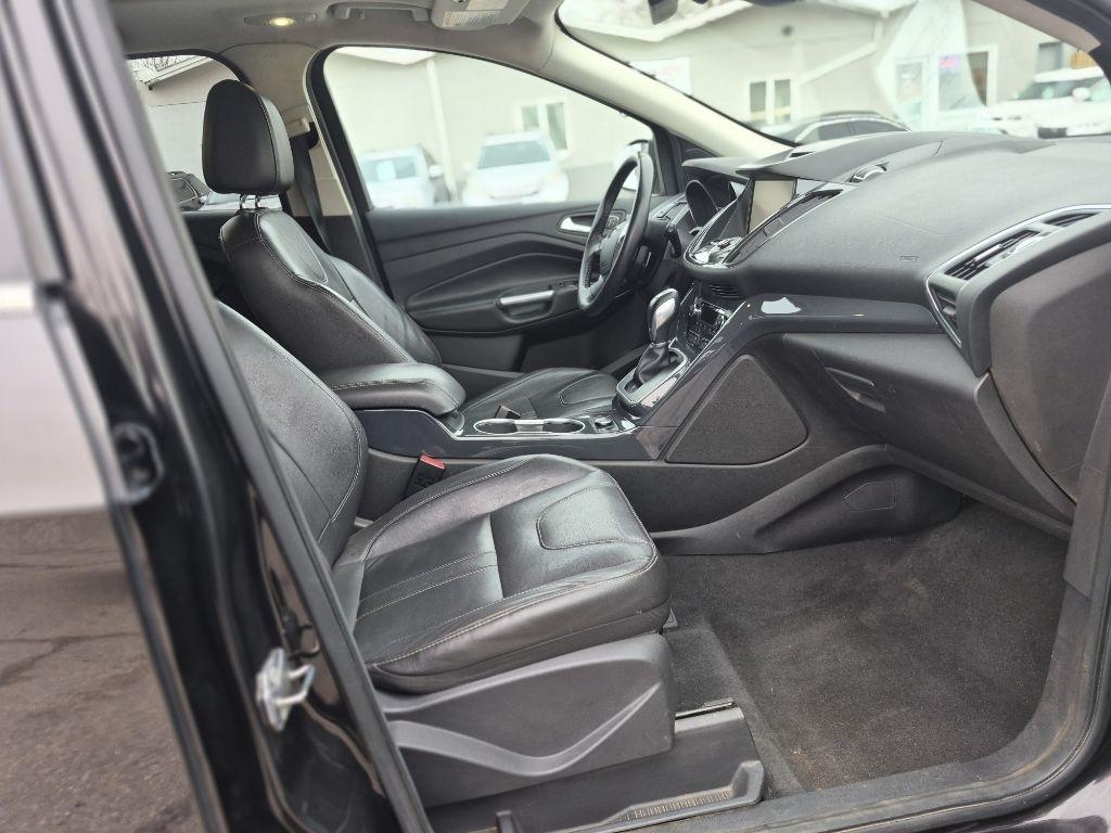 Ford Escape Titanium 4WD 2013