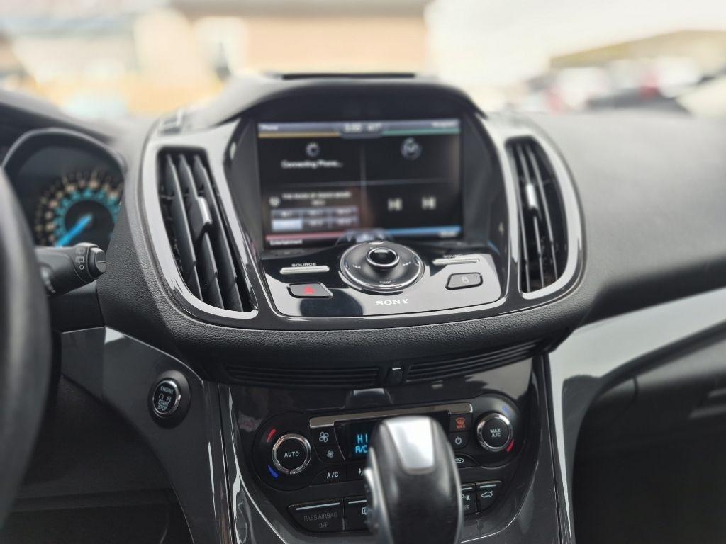 Ford Escape Titanium 4WD 2013