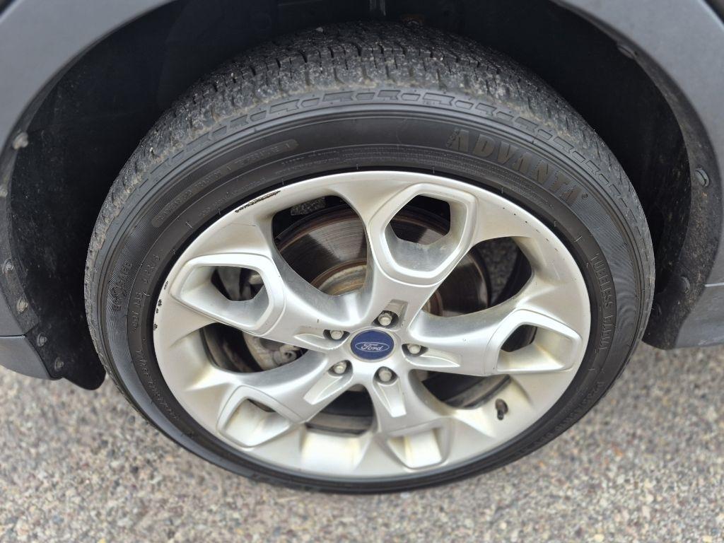 Ford Escape Titanium 4WD 2013