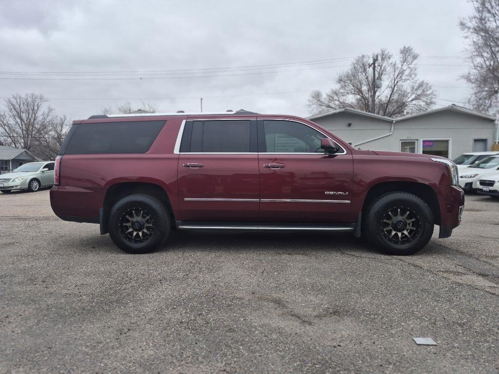 GMC Yukon XL Denali 4WD 2017