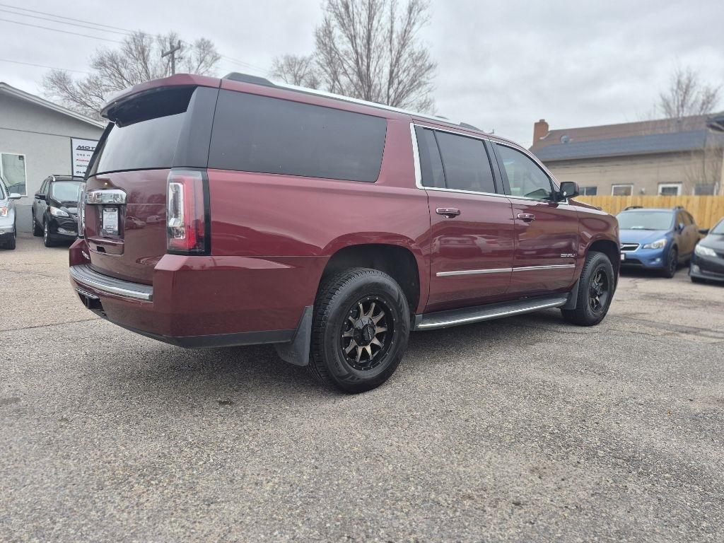 GMC Yukon XL Denali 4WD 2017