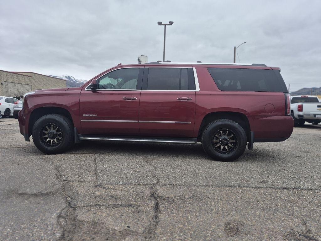 GMC Yukon XL Denali 4WD 2017