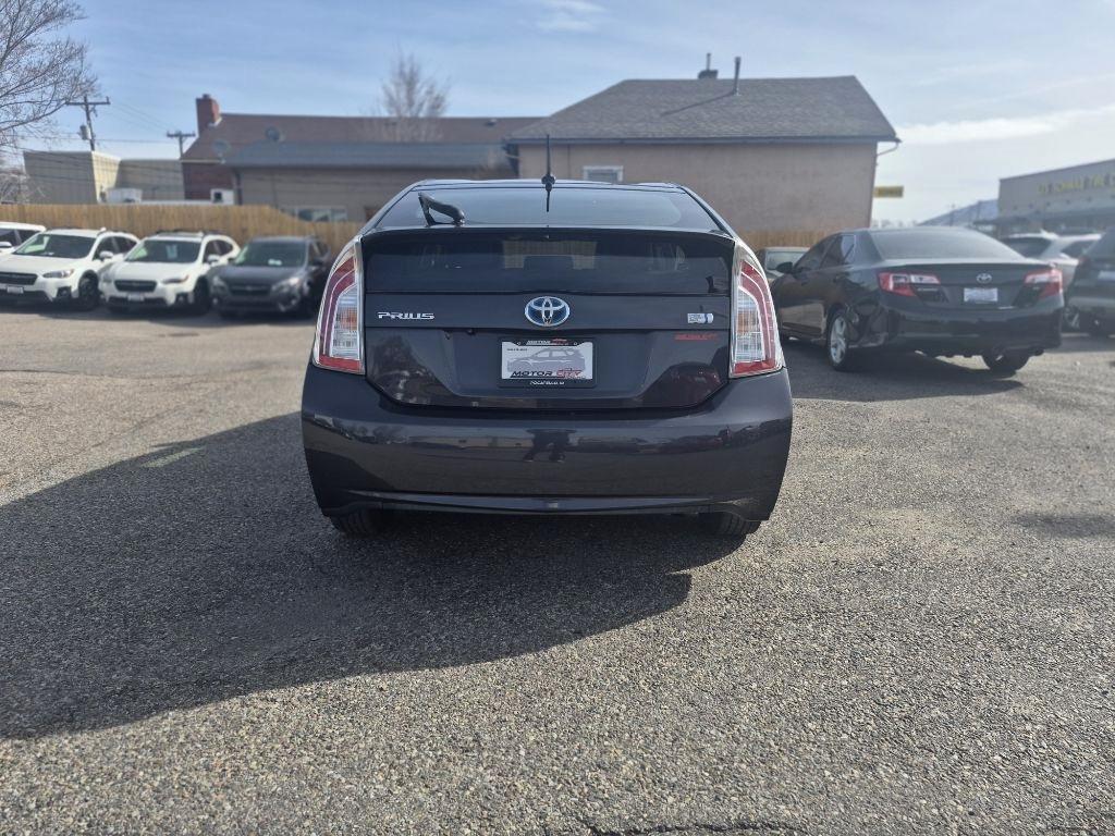 Toyota Prius Three 2014