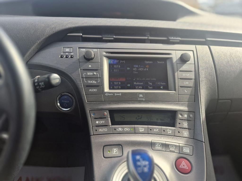 Toyota Prius Three 2014