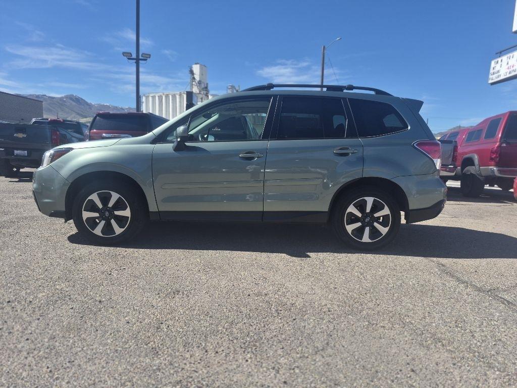Subaru Forester 2.5i Premium PZEV CVT 2017