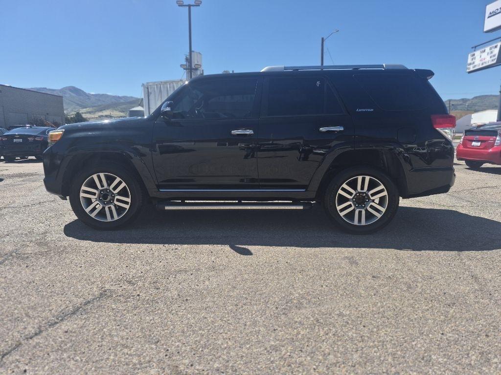 Toyota 4Runner SR5 4WD 2012
