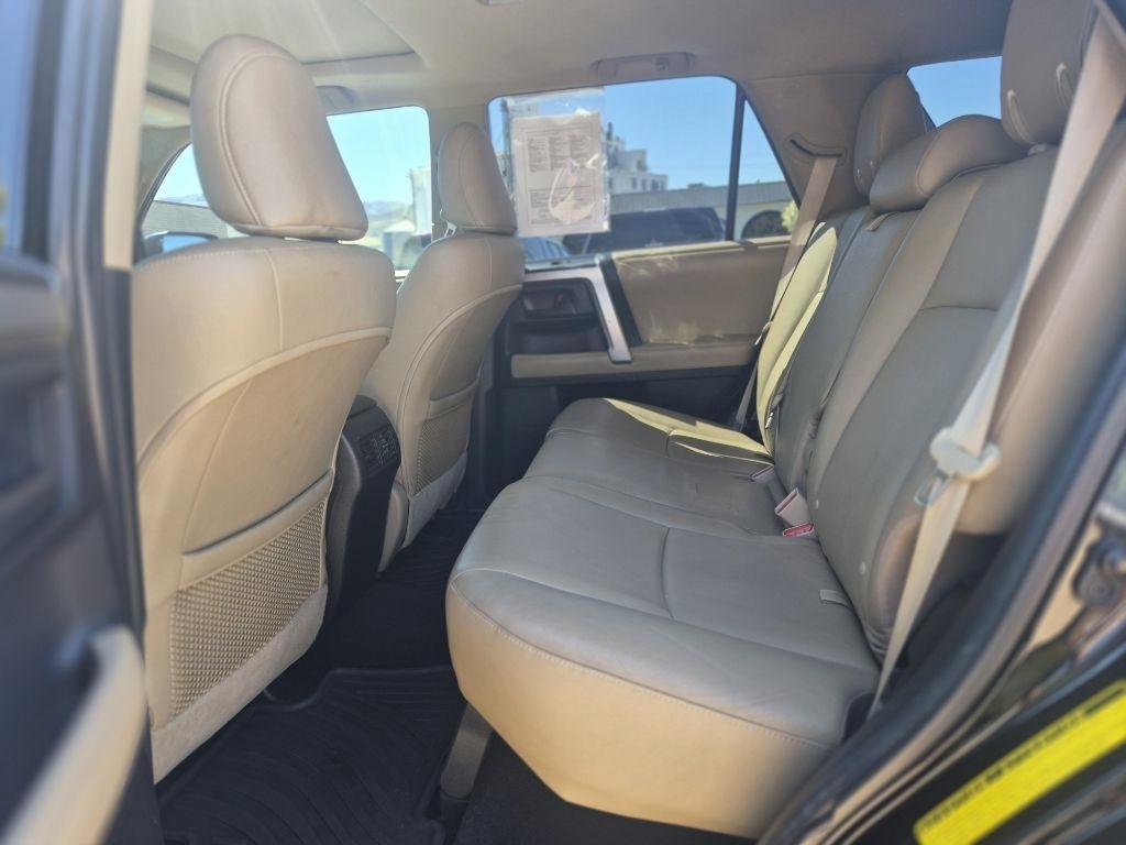 Toyota 4Runner SR5 4WD 2012