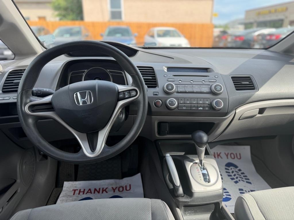 Honda Civic LX Sedan 5-Speed AT 2009