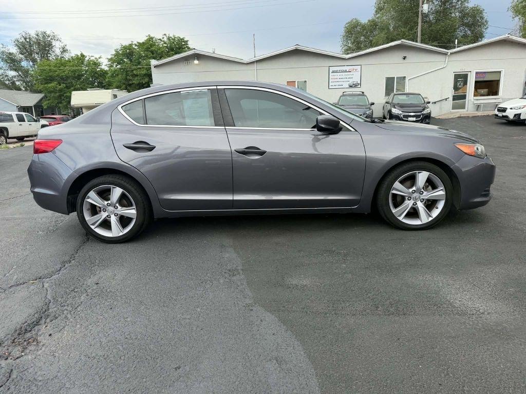 Acura ILX 5-Spd AT w/ Technology Package 2015
