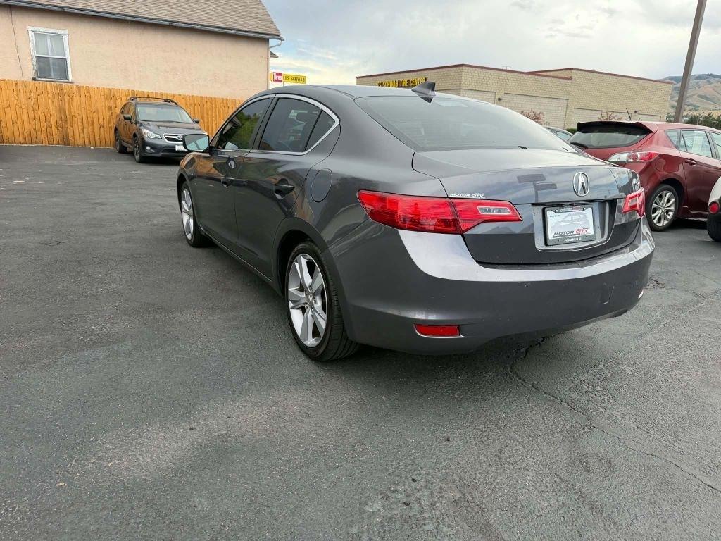 Acura ILX 5-Spd AT w/ Technology Package 2015