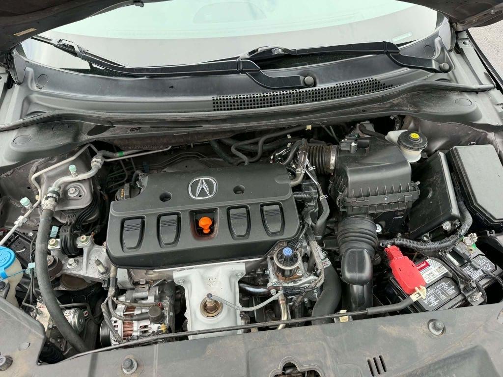 Acura ILX 5-Spd AT w/ Technology Package 2015