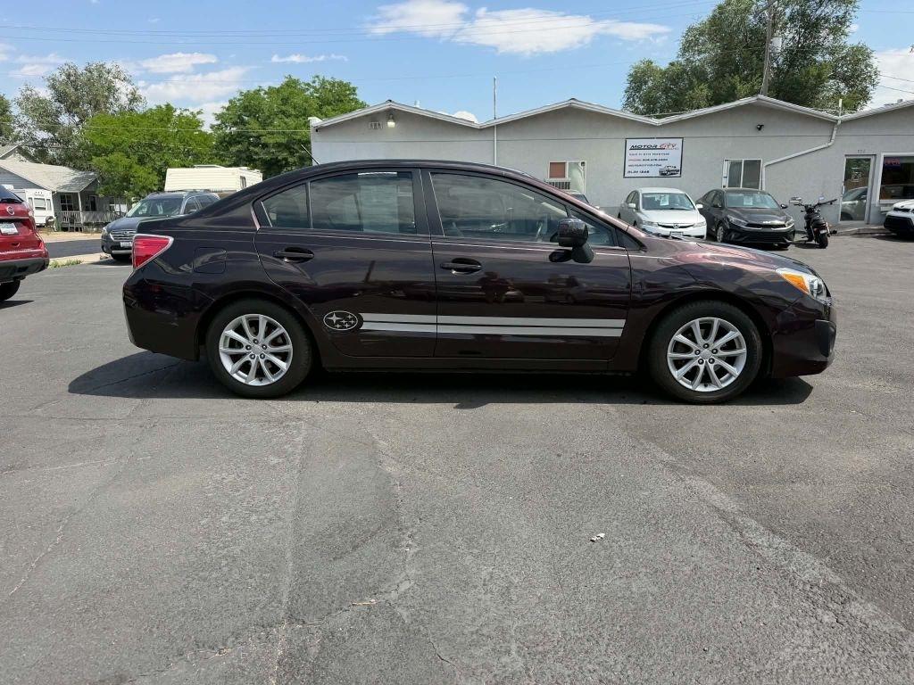 Subaru Impreza Premium 4-Door 2012
