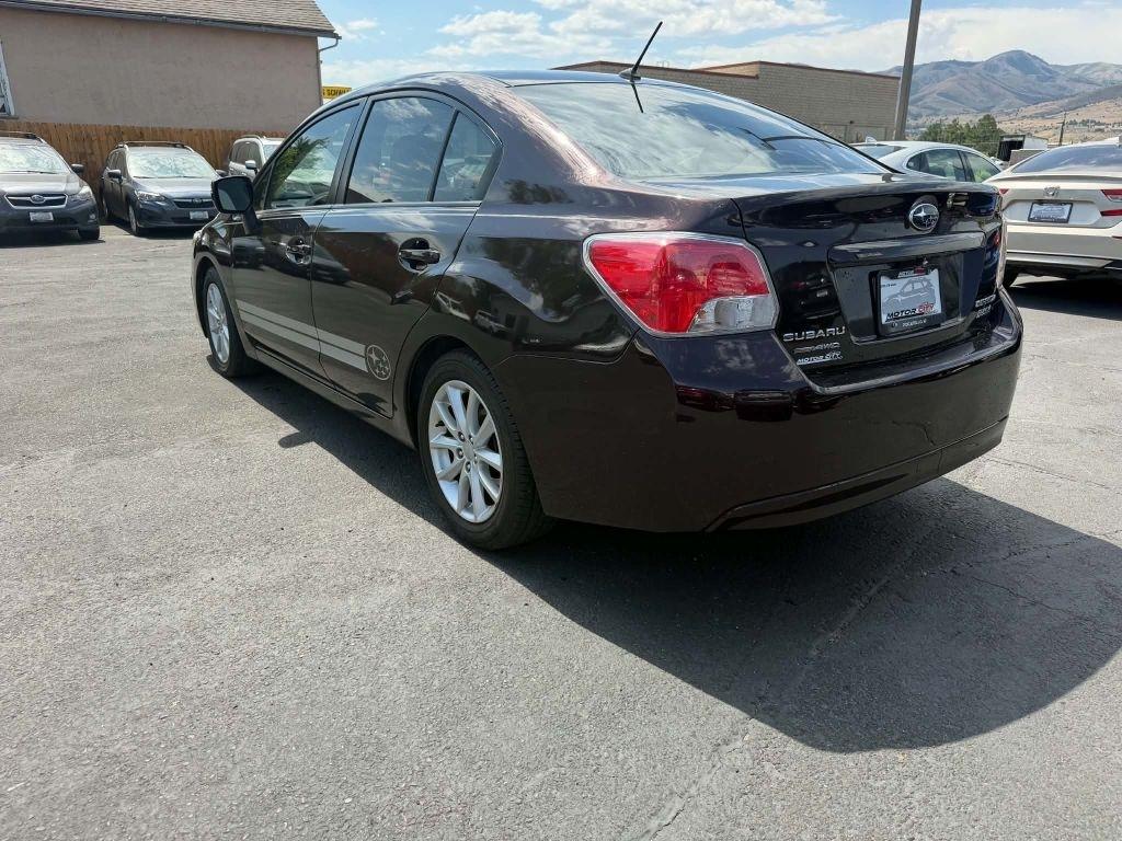 Subaru Impreza Premium 4-Door 2012