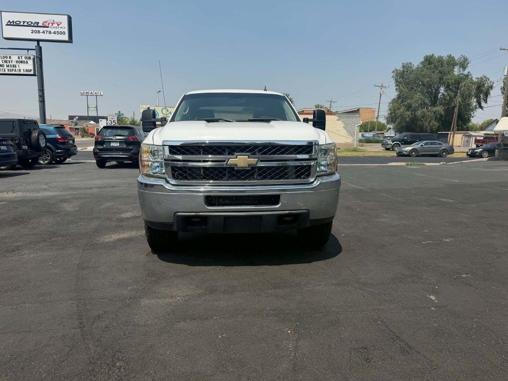 Chevrolet Silverado 3500HD LT Crew Cab 4WD 2011
