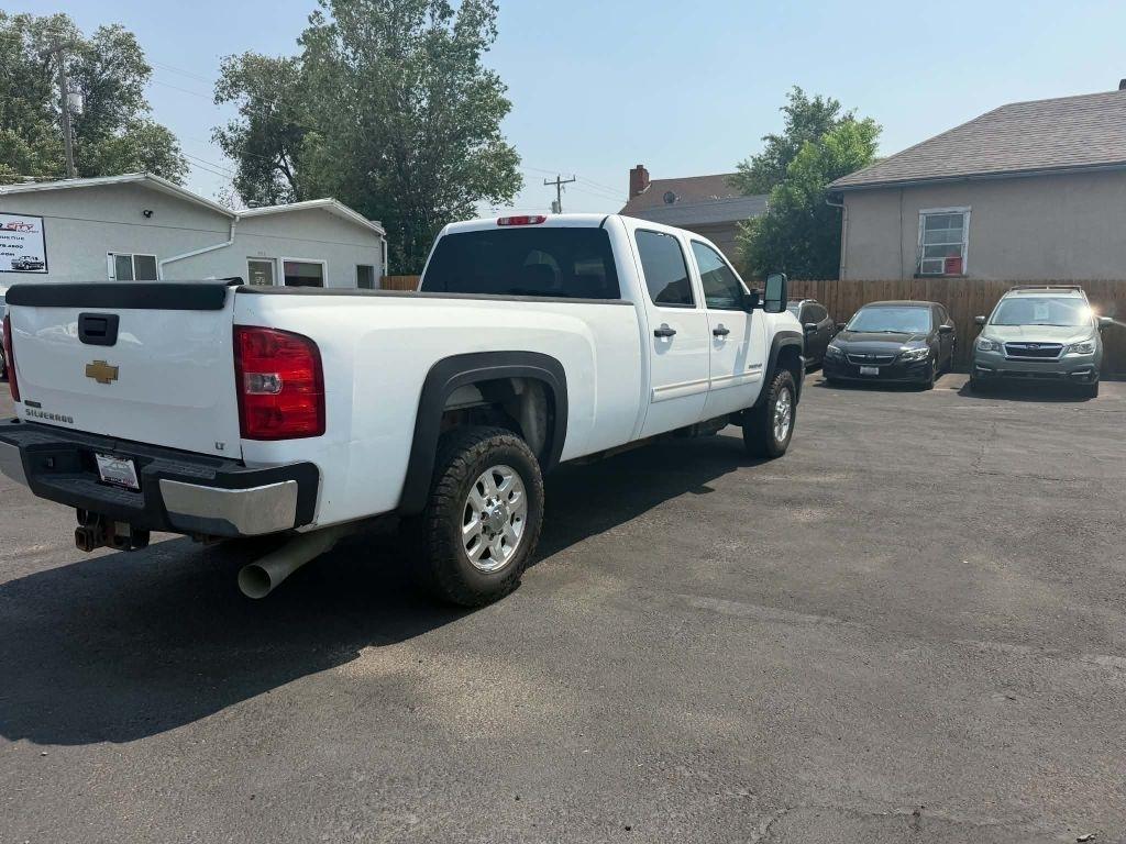 Chevrolet Silverado 3500HD LT Crew Cab 4WD 2011