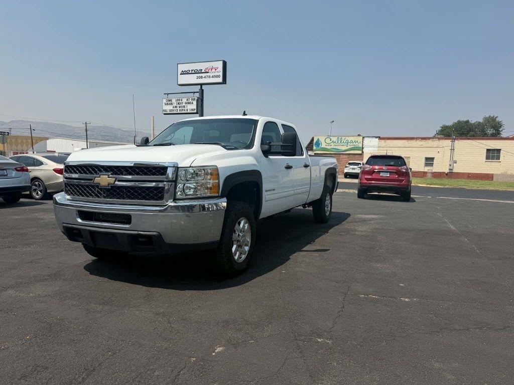 Chevrolet Silverado 3500HD LT Crew Cab 4WD 2011