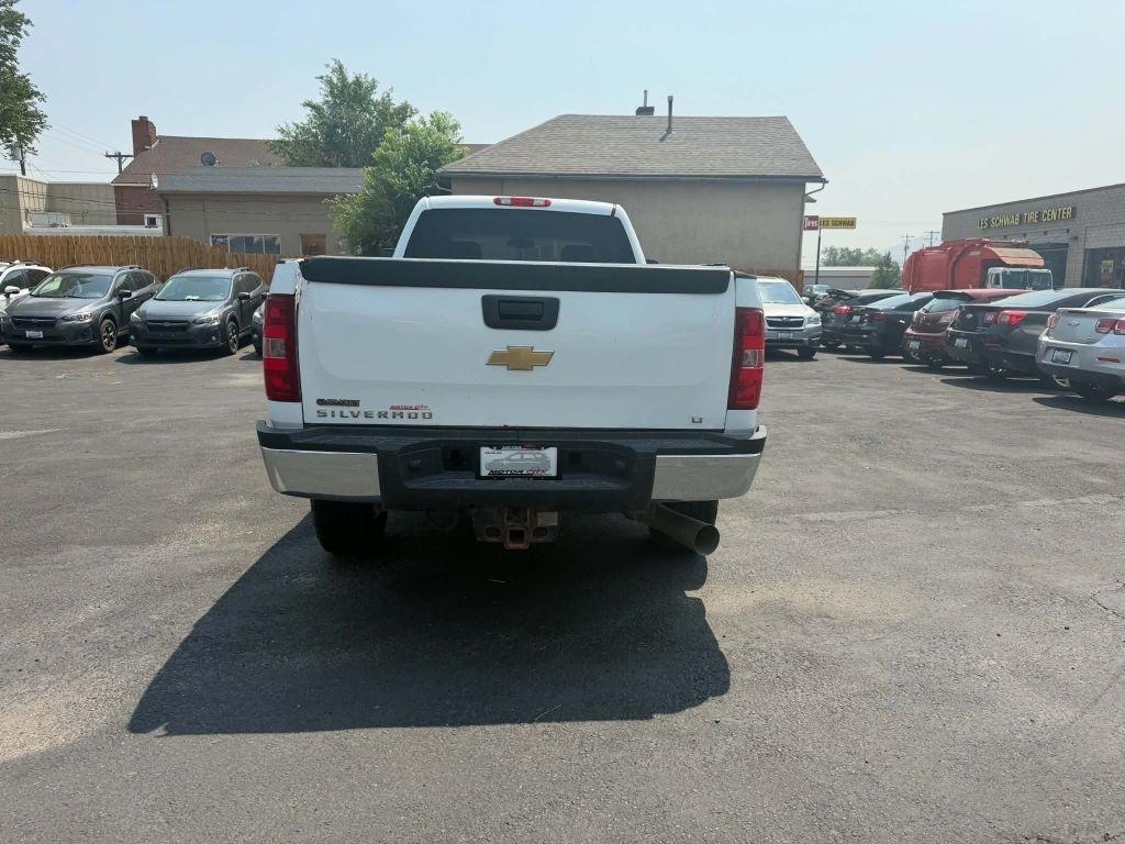 Chevrolet Silverado 3500HD LT Crew Cab 4WD 2011