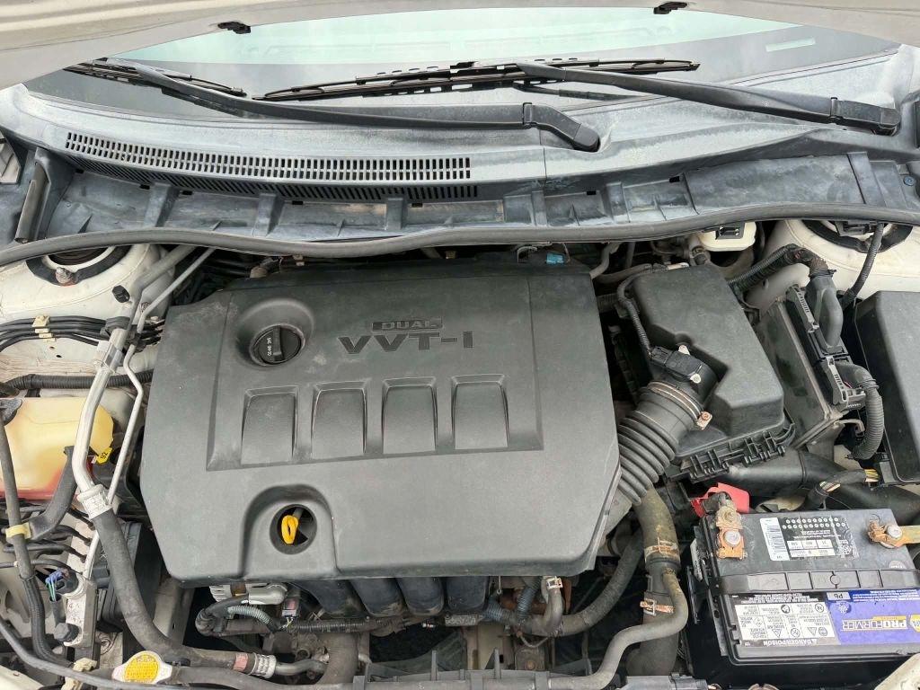 Toyota Corolla S 5-Speed MT 2013