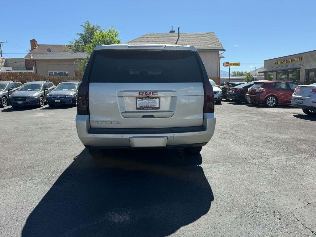 GMC Yukon XL SLT 4WD 2017
