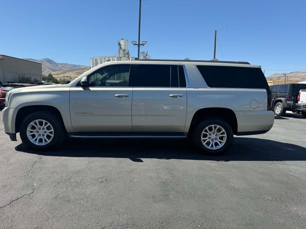 GMC Yukon XL SLT 4WD 2017