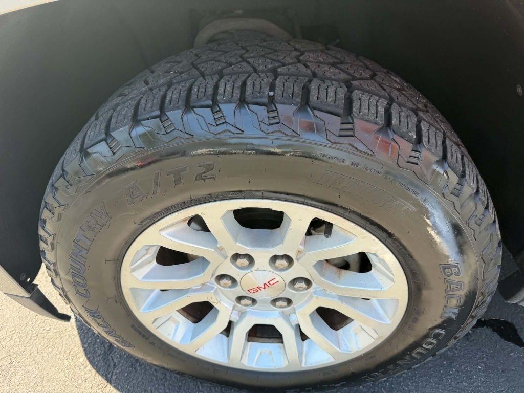 GMC Yukon XL SLT 4WD 2017