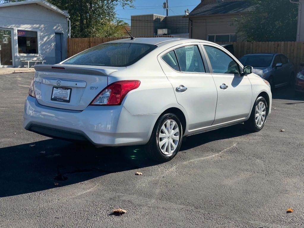 Nissan Versa 1.6 S 5M 2017