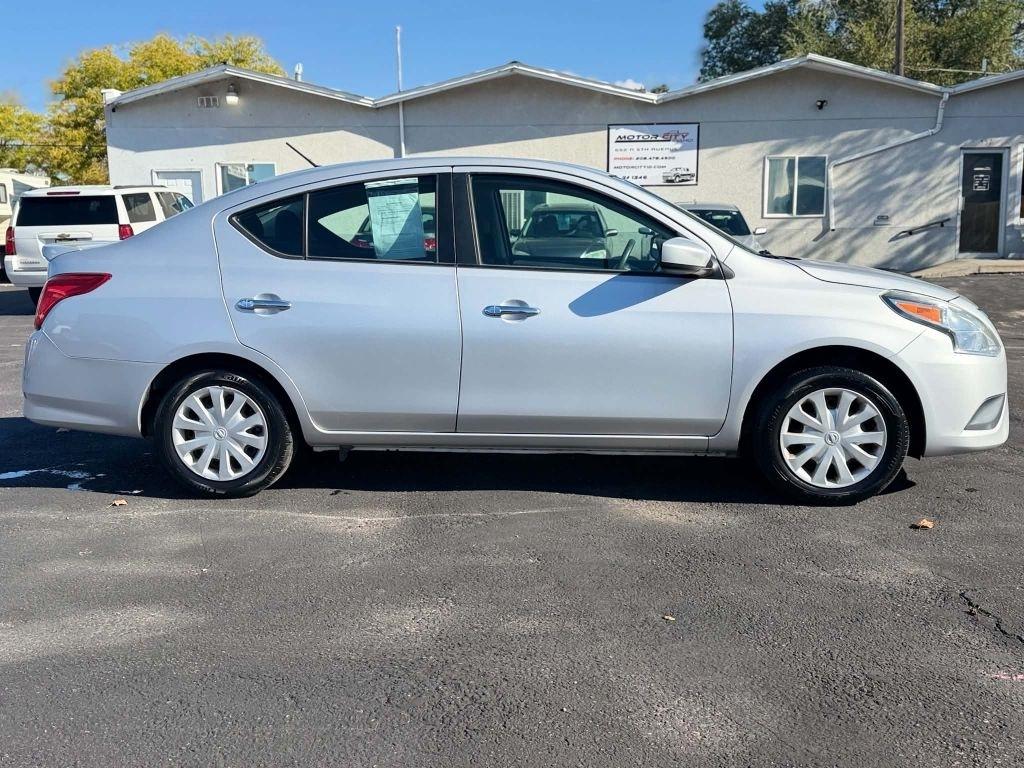 Nissan Versa 1.6 S 5M 2017