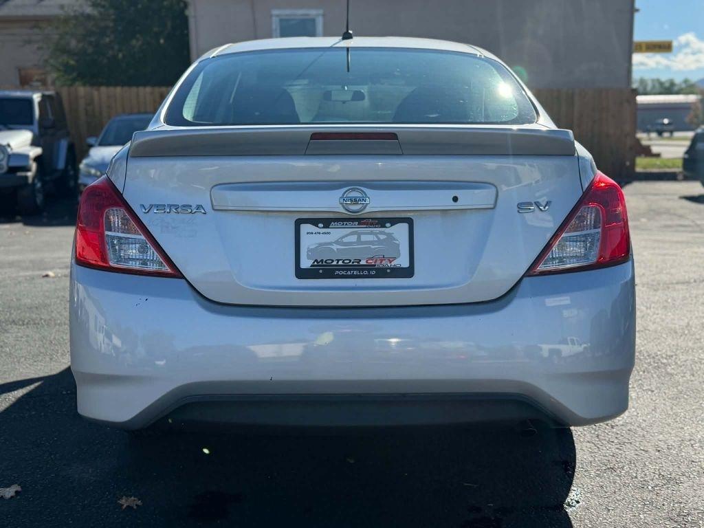 Nissan Versa 1.6 S 5M 2017