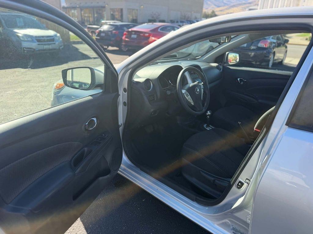 Nissan Versa 1.6 S 5M 2017