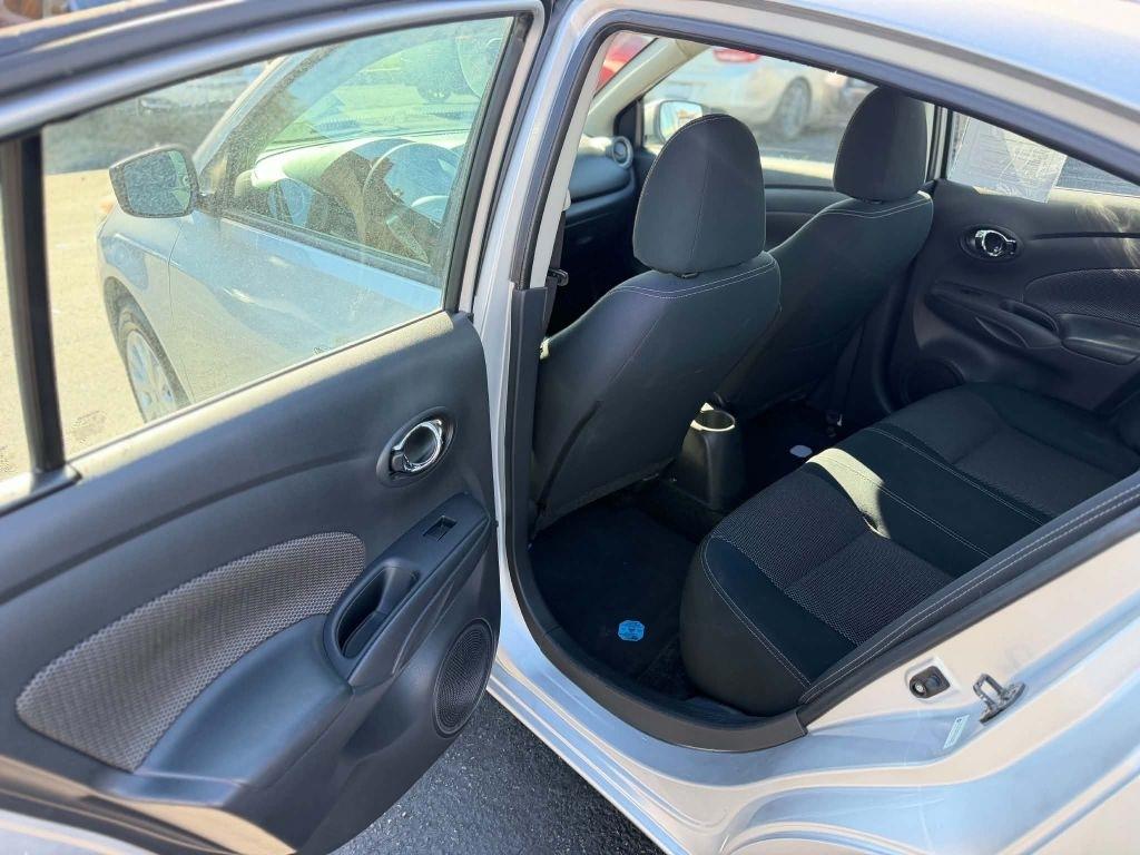 Nissan Versa 1.6 S 5M 2017