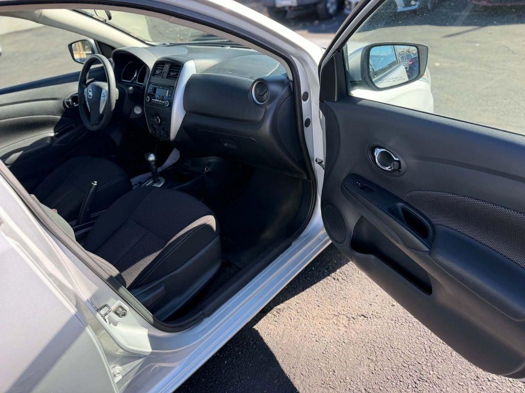 Nissan Versa 1.6 S 5M 2017