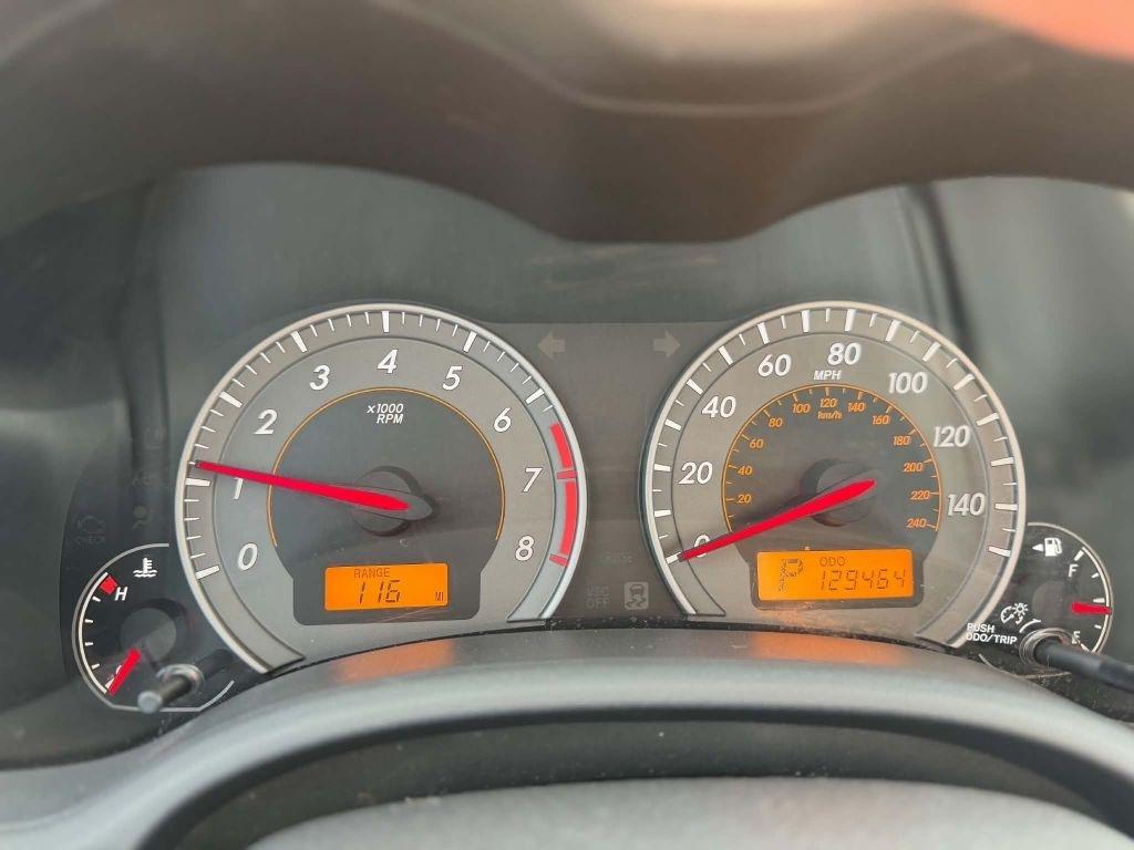 Toyota Corolla Base 5-Speed MT 2010