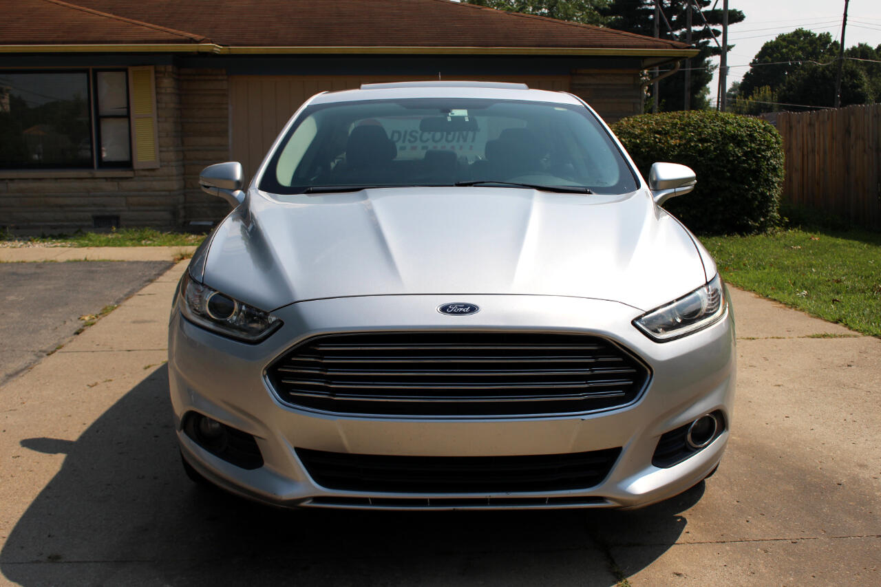 2014 Ford Fusion SE photo 4