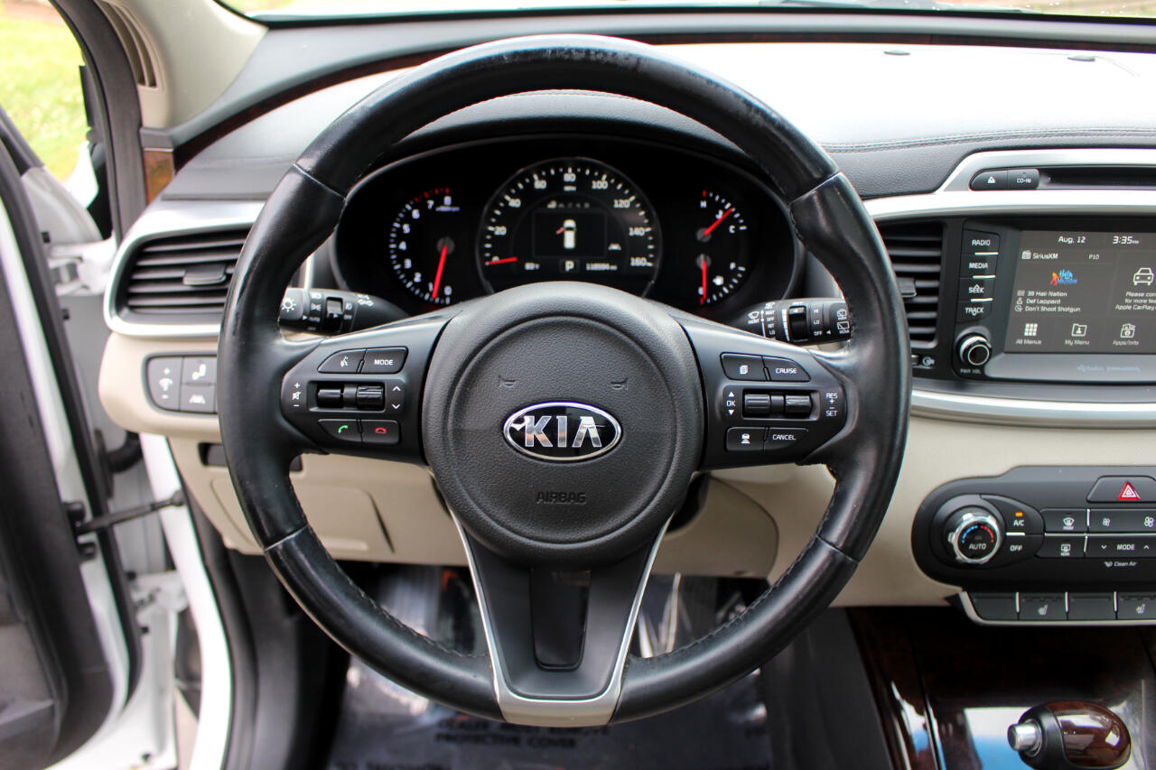 2017 Kia Sorento EX V6 photo 19