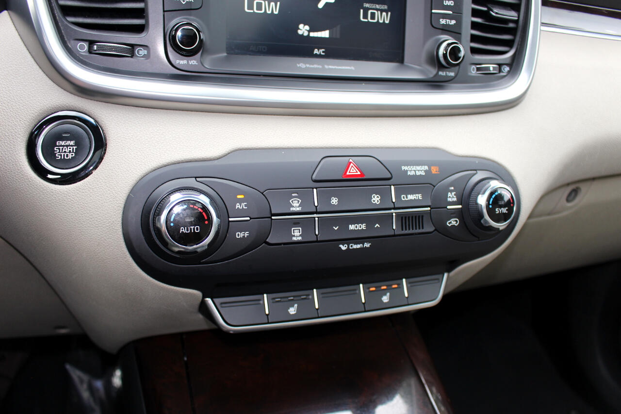 2017 Kia Sorento EX V6 photo 26