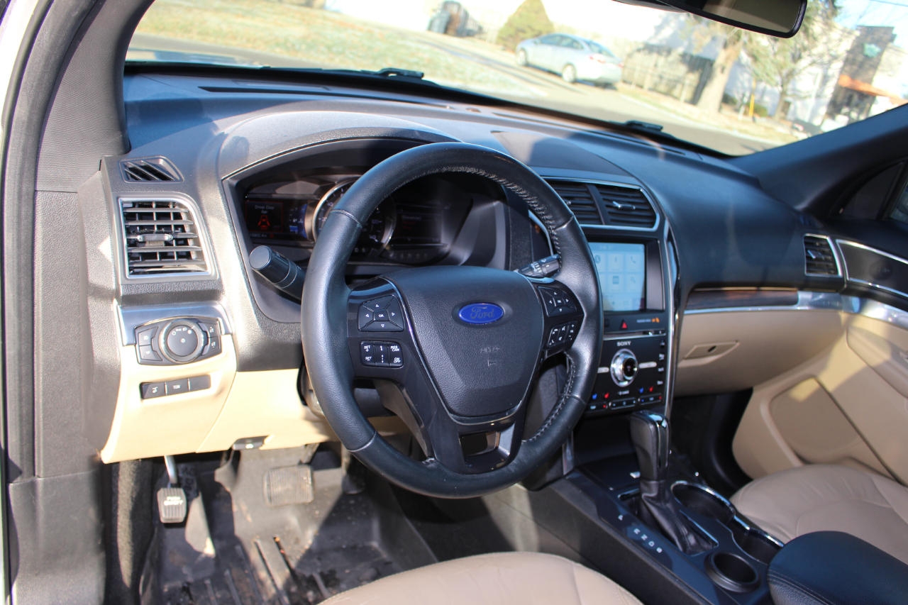 Ford Explorer Limited FWD 2017