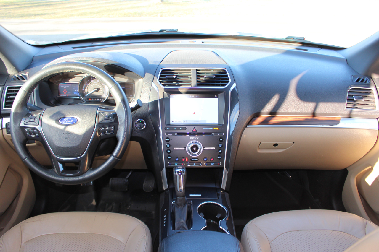 Ford Explorer Limited FWD 2017