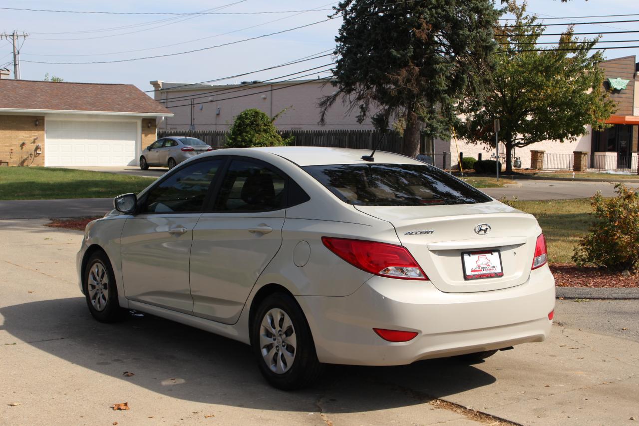 Hyundai Accent SE 2016