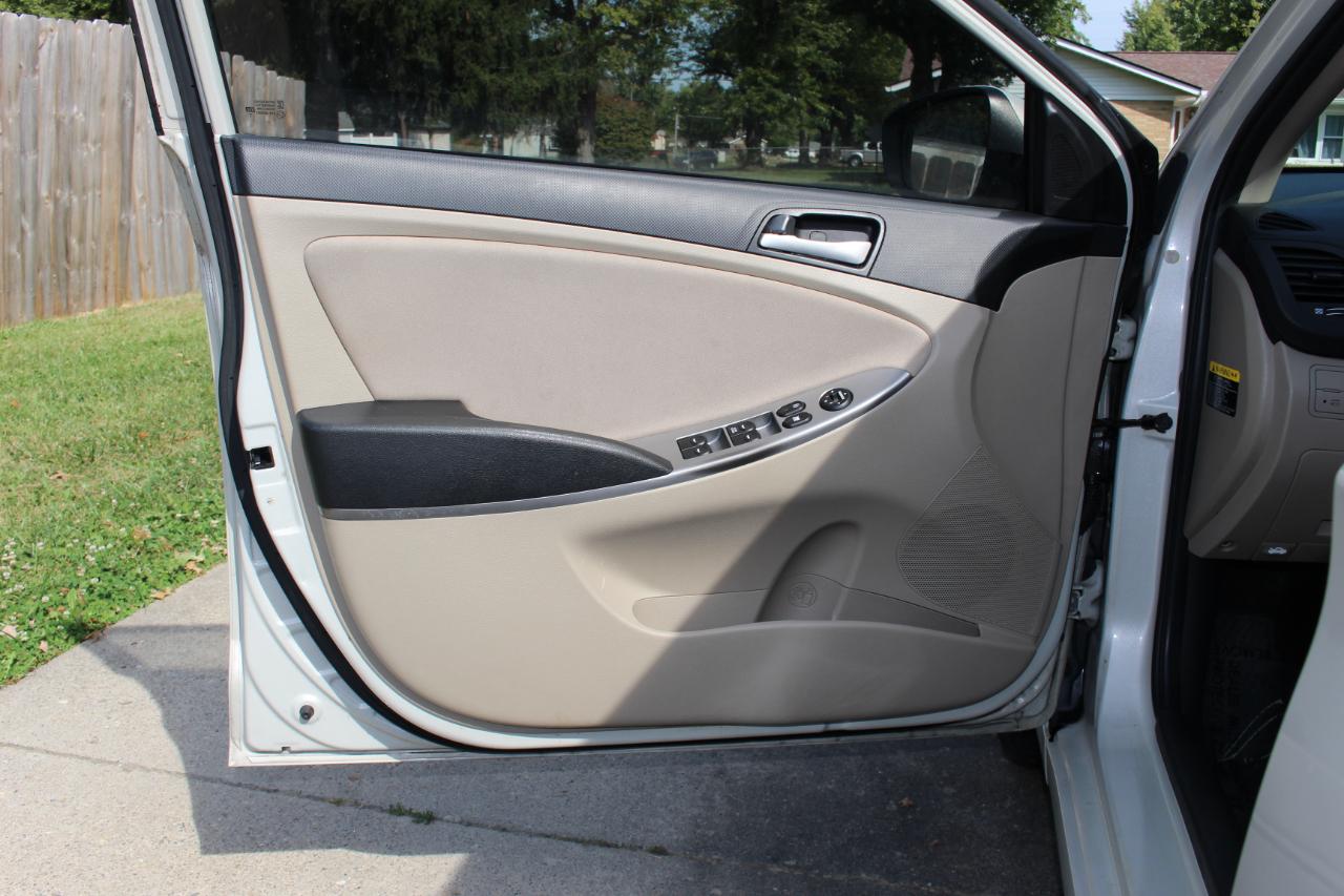 Hyundai Accent SE 2016