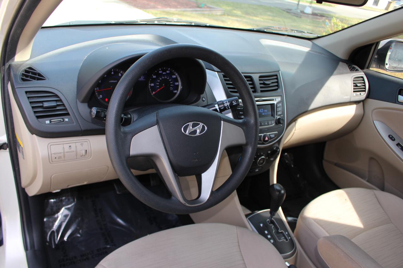 Hyundai Accent SE 2016