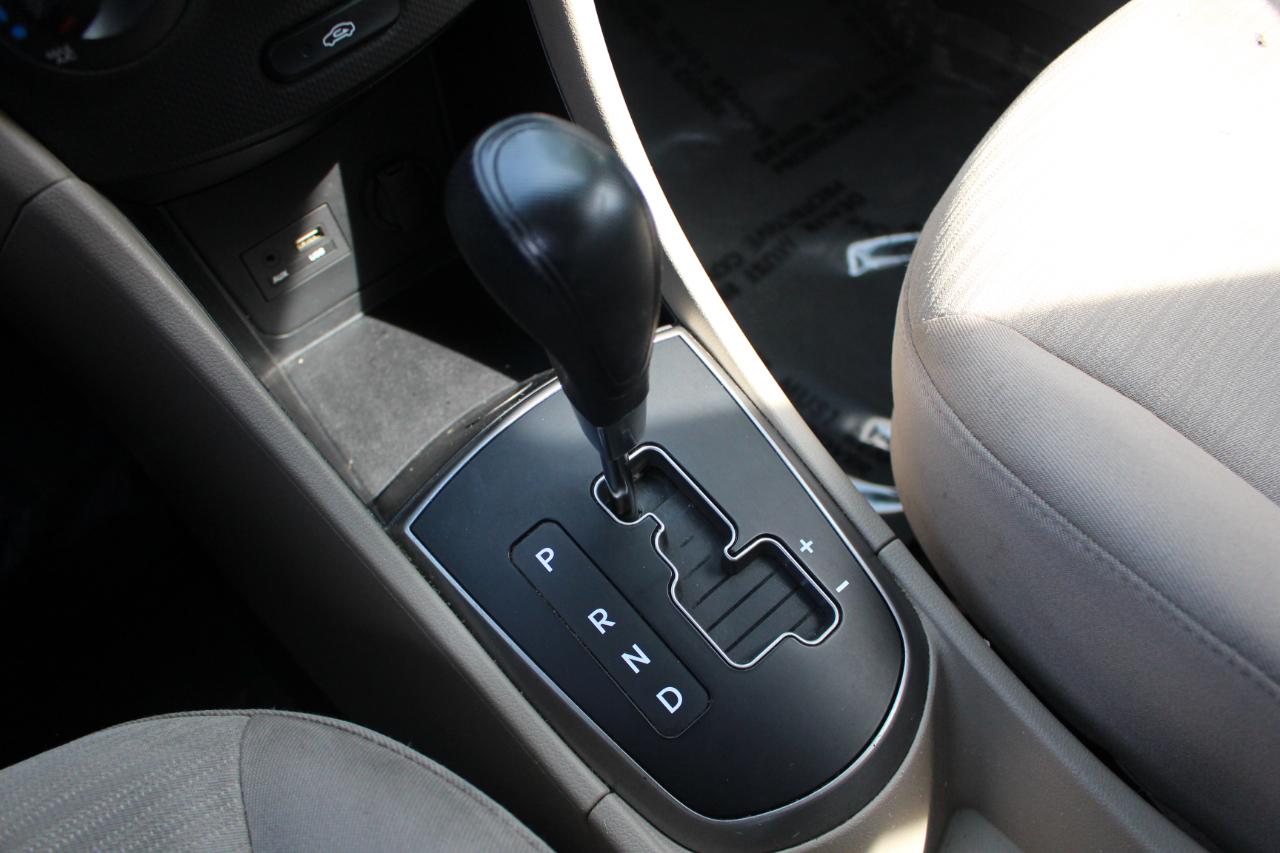 Hyundai Accent SE 2016